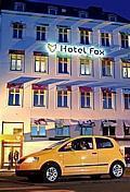 VW Fox vor Hotel Fox